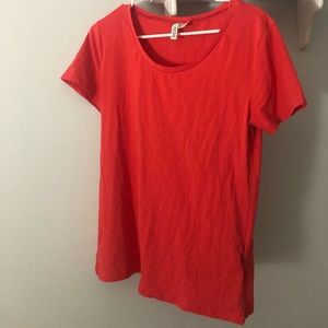 Basic orange tee